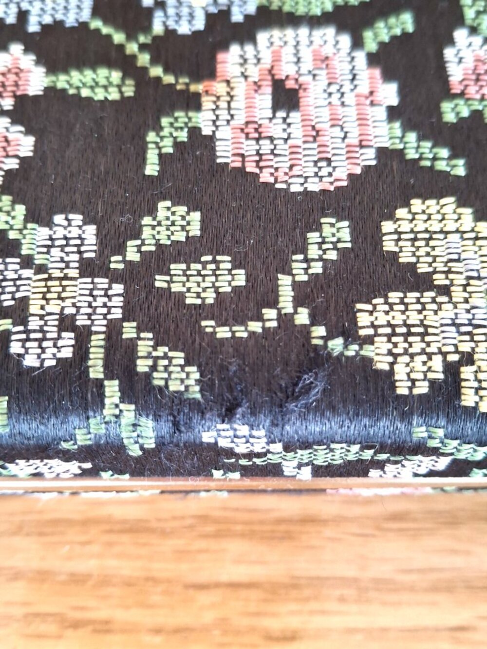 Vintage Petit Point "My Pierced Earring Collection" Jewelry Case - Picture 6 of 6